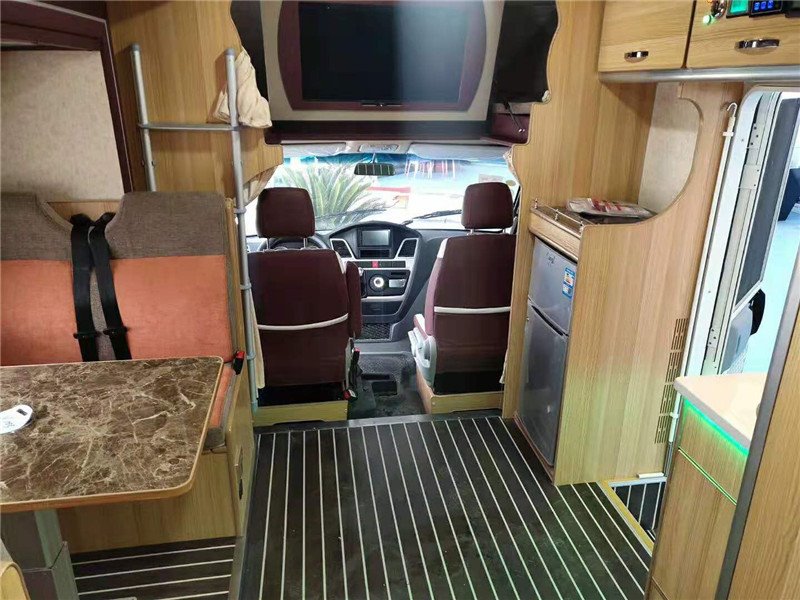依維柯寶迪C型旅居房車價格有保障