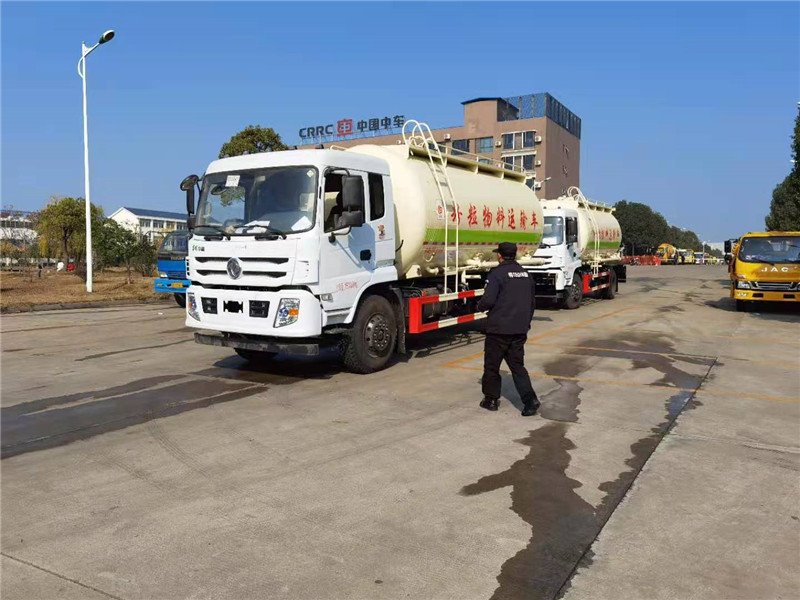 姜堰水泥運(yùn)輸車小型散裝水泥車粉石灰車干混砂漿運(yùn)輸車廠家直銷