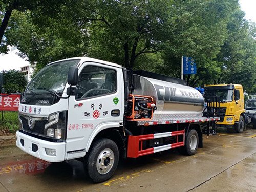 東風(fēng)福瑞卡整車性能參數(shù)3方瀝青灑布車價錢瀝青灑布車