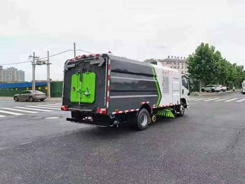程力江鈴凱銳清掃車現(xiàn)車供應(yīng)價錢多少清掃車