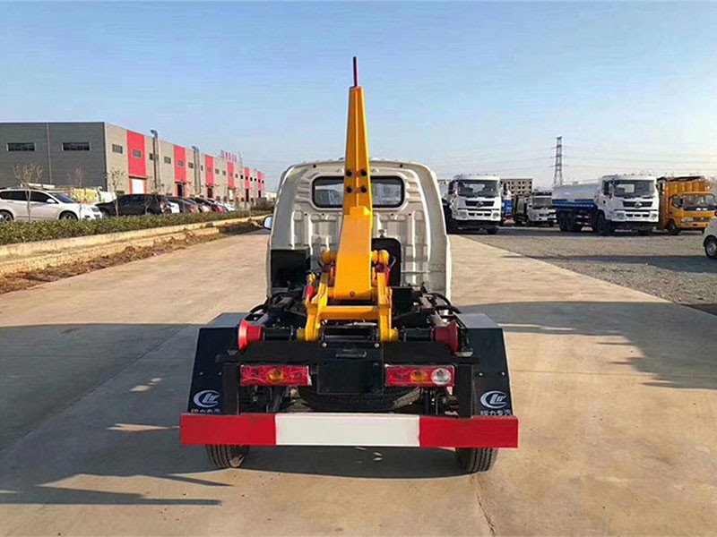 國六福田祥菱勾臂垃圾車沖刺底價