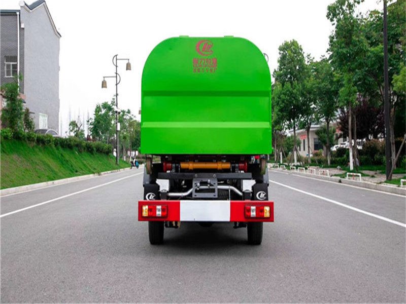 東風(fēng)小康勾臂式垃圾車直賣廠商