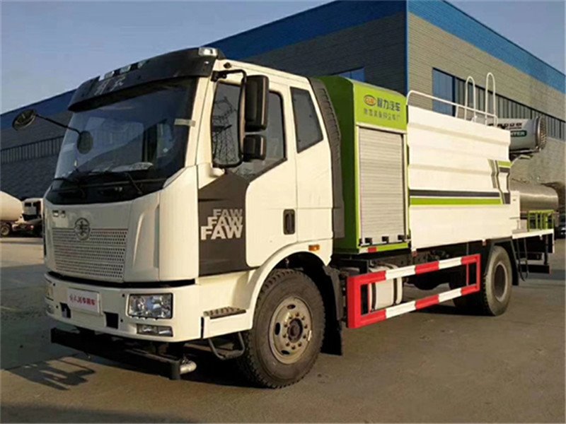 解放霧炮車程力廠家新配備