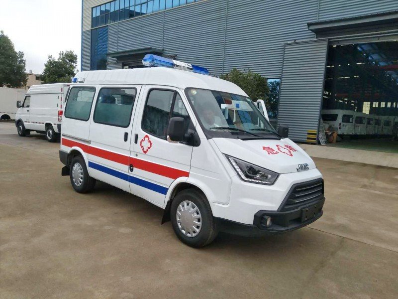 性價比極高的江鈴特順短軸轉(zhuǎn)運型急救車