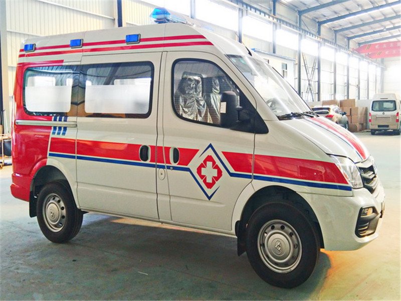 上汽大通短軸救護(hù)車(chē)年底超值價(jià)