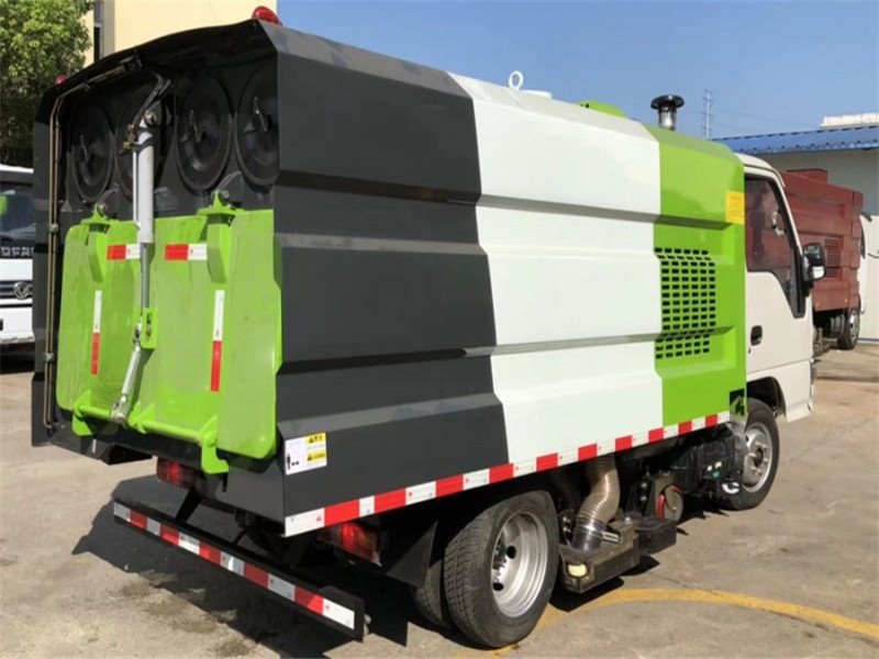 一輛小型吸塵車需要多少錢