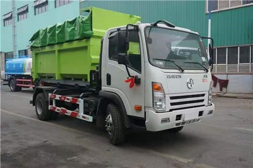 大運(yùn)新奧普力國六車廂可卸式垃圾車價錢垃圾車