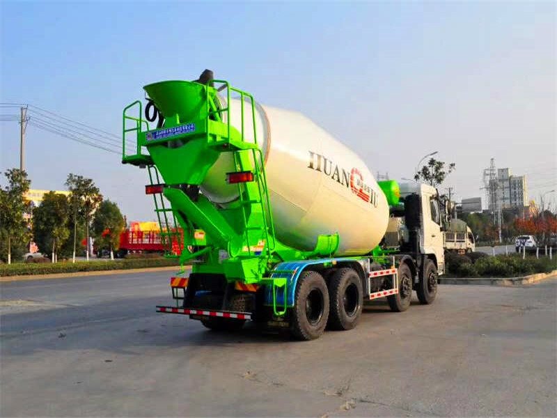 輕量化攪拌車為什么受歡迎