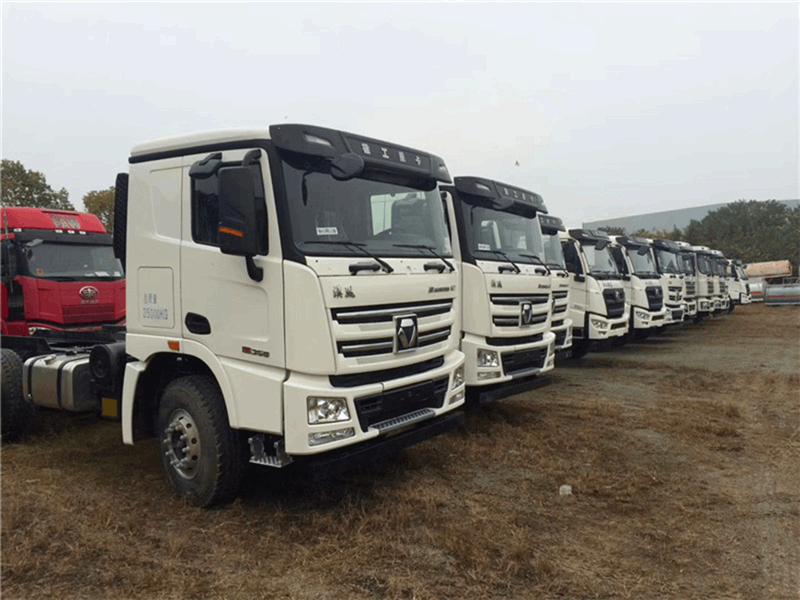 徐工起重機(jī)漢風(fēng)14方混凝土攪拌車首付低