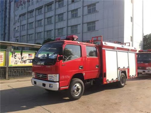三亞市廠家東風(fēng)多利卡消防車價(jià)錢消防車