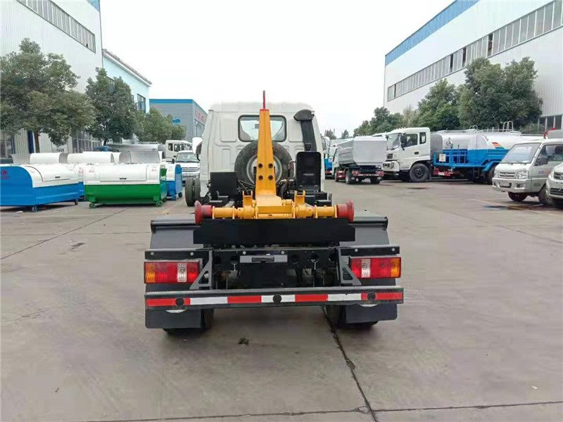 國六福田時(shí)代3可卸式垃圾車銷量創(chuàng)新高
