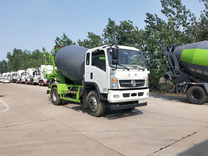 高效率的東風(fēng)隨專混凝土攪拌車