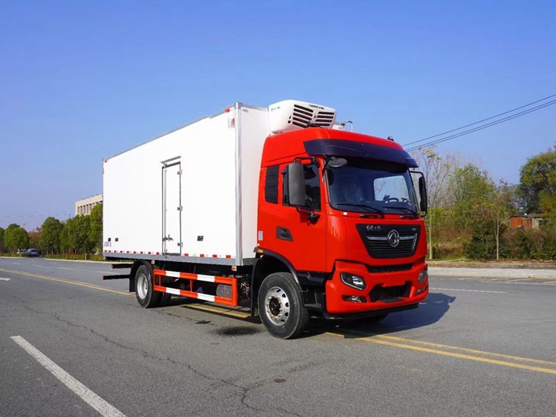 東風(fēng)天錦6米8冷凍冷藏運(yùn)輸車，“冷鏈運(yùn)輸”新寵兒