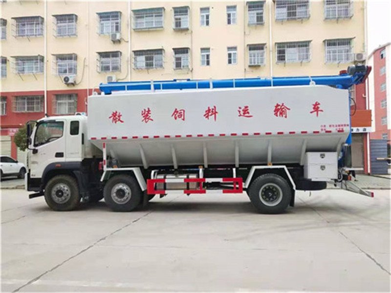 福田國六散裝飼料車保養(yǎng)技巧