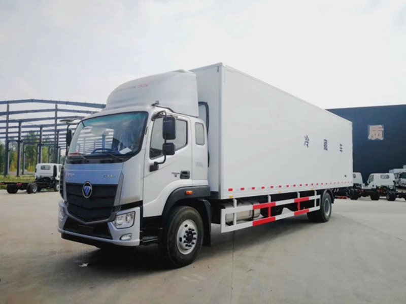 福田歐馬可S5單橋9米6冷藏冷凍運(yùn)輸車，虜獲高端輕重卡車客戶的歡心