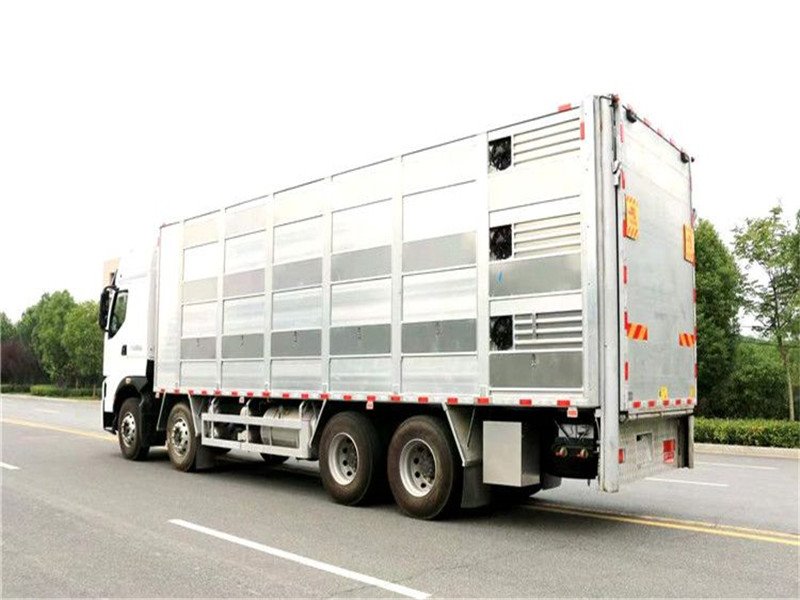 東風柳汽前四后八畜禽車廠家直銷