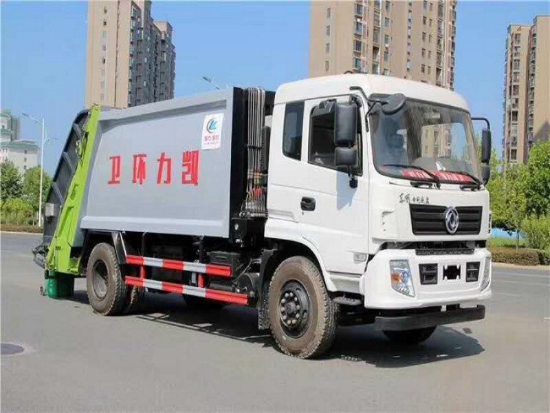 東風專底環(huán)衛(wèi)壓縮垃圾車發(fā)往廈門