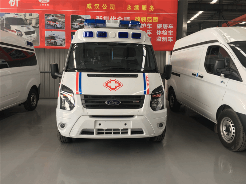 福特V348長(zhǎng)軸中頂國(guó)Ⅵ救護(hù)車(chē)廠家低價(jià)賣(mài)出