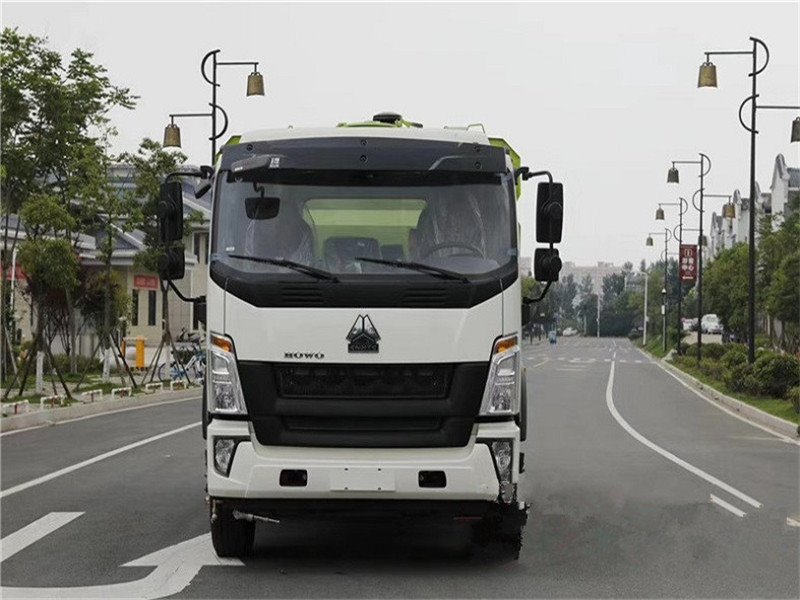熱賣的重汽豪沃16方洗掃車