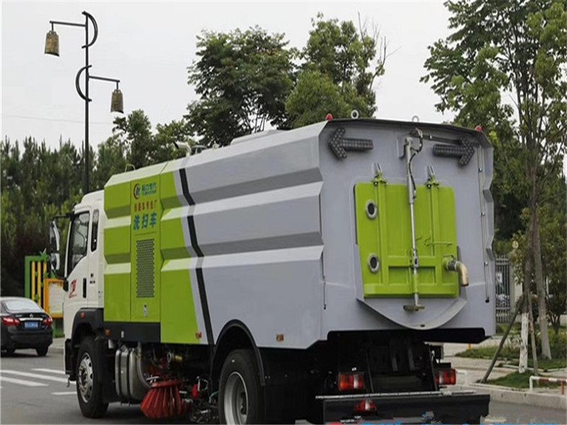 熱賣的重汽豪沃16方洗掃車