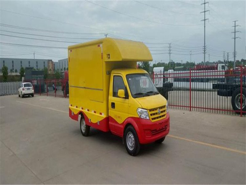 國六東風(fēng)小康流動售貨車特大好消息