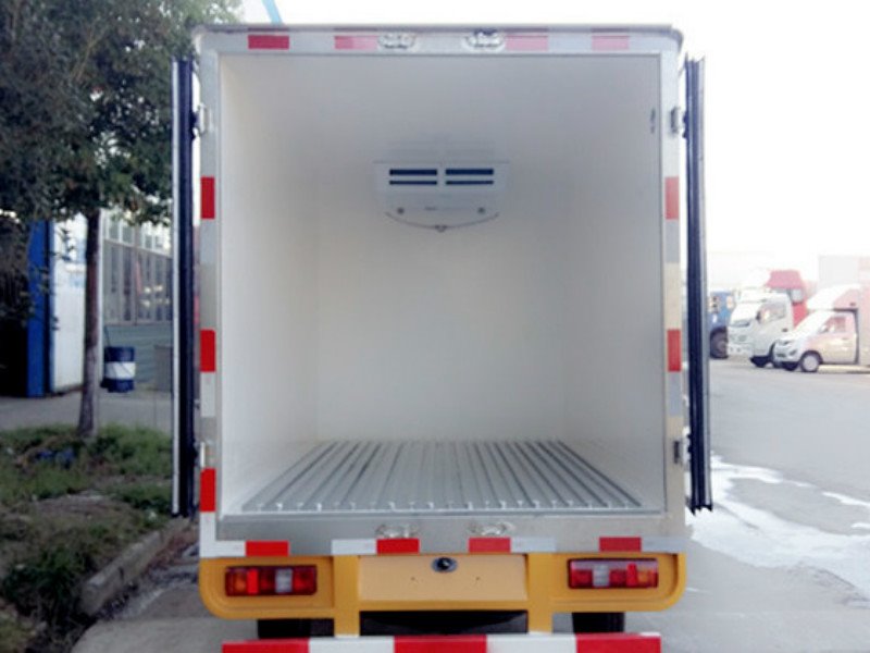 再便宜不過的國六江淮康鈴冷藏車