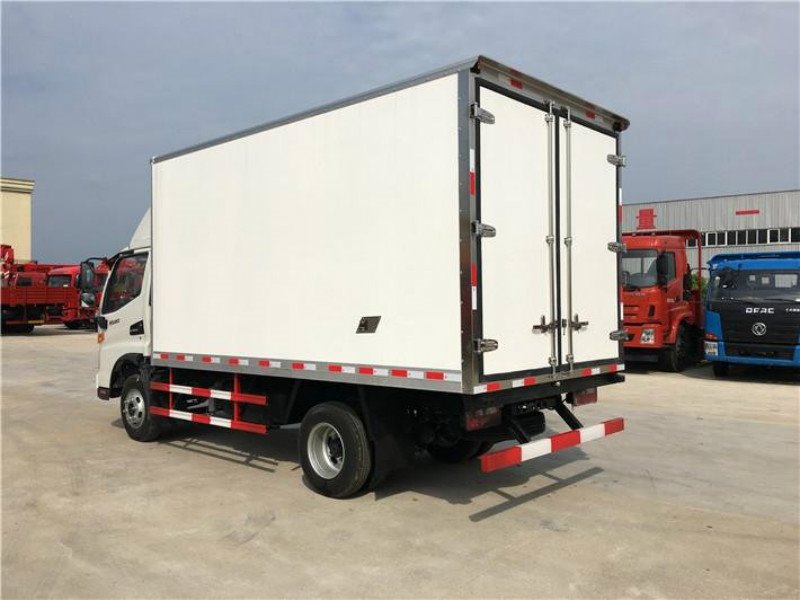 江淮駿鈴V5一排半3.7米冷藏車