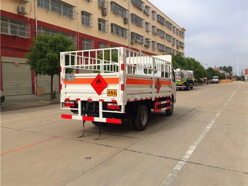 國六東風(fēng)多利卡氣瓶運輸車價格多少
