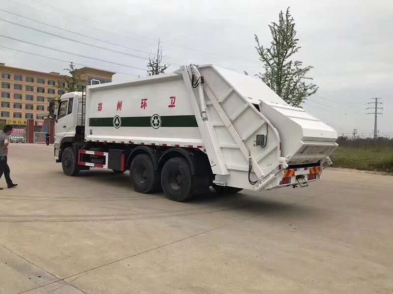 壓縮垃圾車(chē)東風(fēng)天龍20方訂單發(fā)車(chē)了