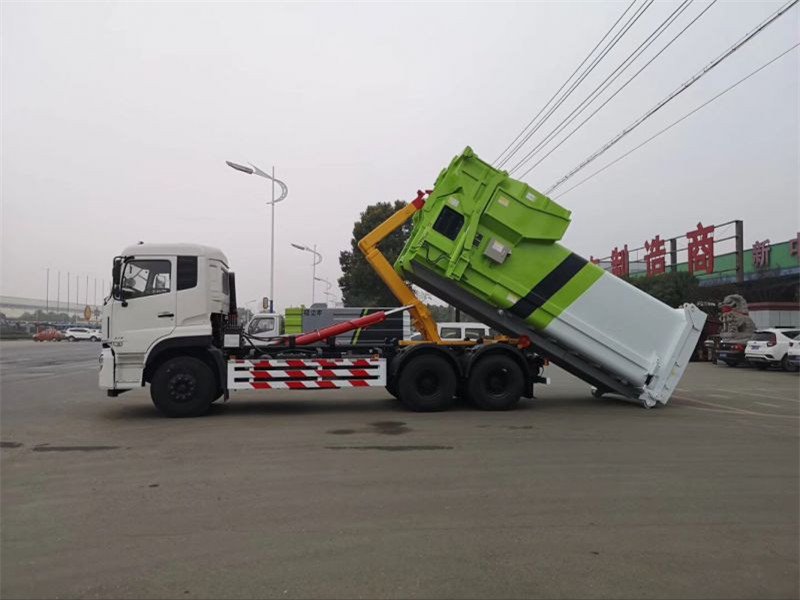 程力東風天龍勾臂式垃圾車價錢怎么樣