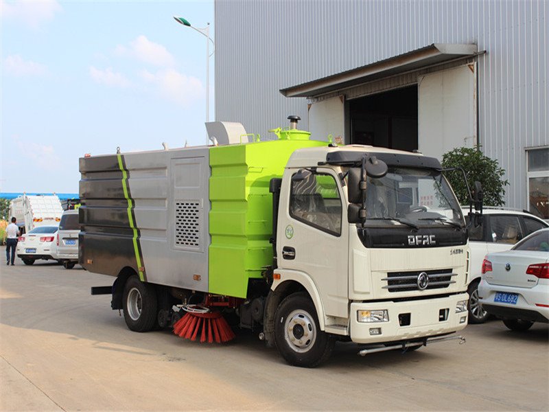 8噸東風(fēng)多利卡清掃車(chē)一輛多少錢(qián)