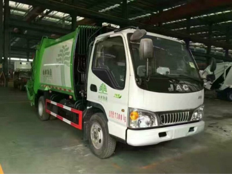 程力壓縮垃圾車可信賴的環(huán)衛(wèi)車