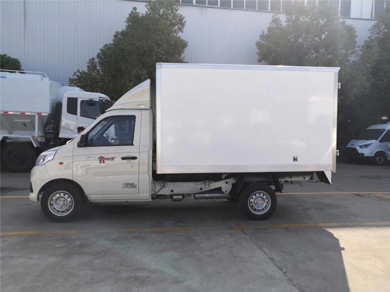 國六祥菱v冷藏車非常適合運(yùn)輸新鮮食品
