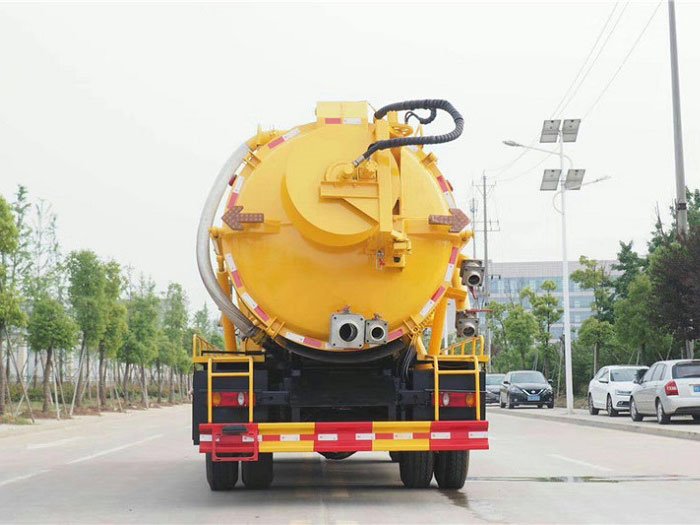 國(guó)六東風(fēng)天錦一體式14方清洗吸污車