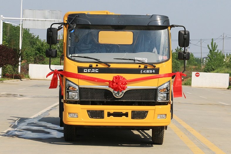 國六東風(fēng)大多利卡一體式10方清洗吸污車