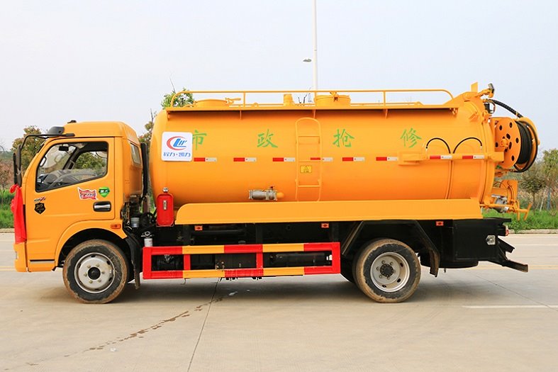 國六東風(fēng)大多利卡一體式10方清洗吸污車
