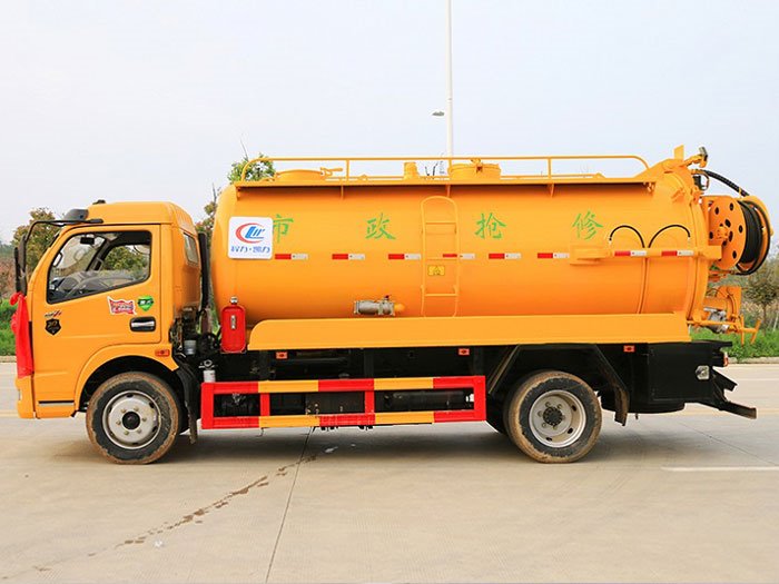 國六東風(fēng)大多利卡一體式10方清洗吸污車