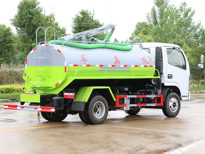 東風(fēng)小福瑞卡5方吸糞車(chē)國(guó)六