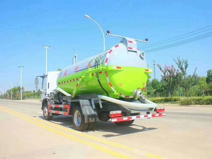 國六東風(fēng)大多利卡8方吸污車