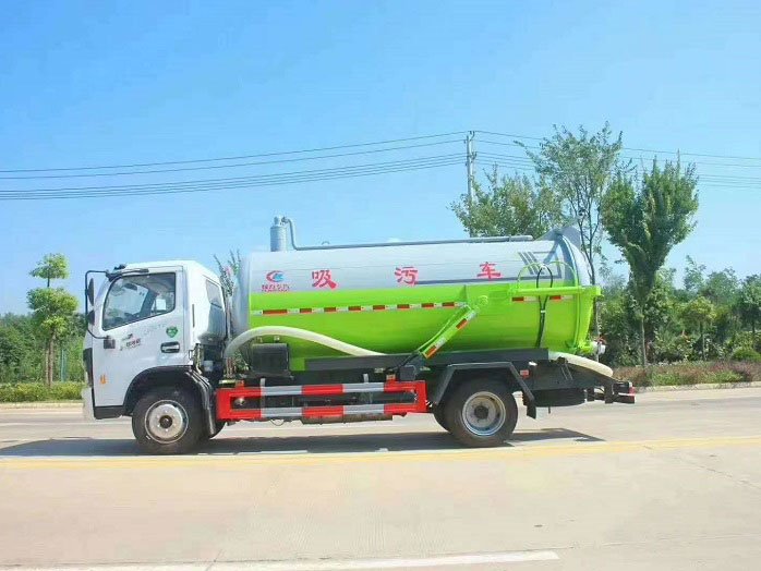 國六東風(fēng)大多利卡8方吸污車