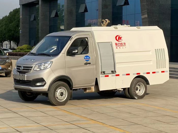 長(zhǎng)安小型路面養(yǎng)護(hù)車(chē)2方