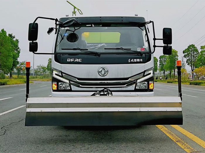 國六東風(fēng)多利卡6方路面清洗車