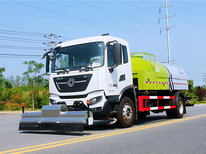 國(guó)六東風(fēng)天錦9方路面清洗車