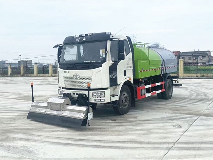 國六解放J6 9方路面清洗車