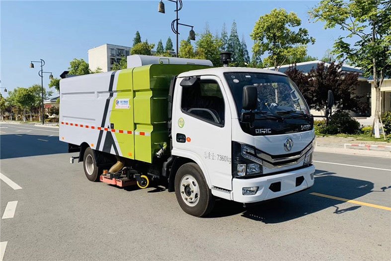 國六東風(fēng)小多利卡5噸吸塵車-1水/4塵