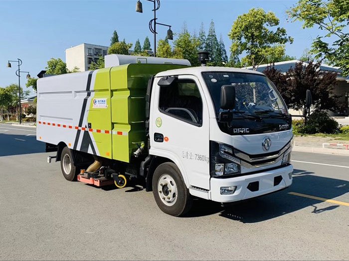 國六東風(fēng)小多利卡5噸吸塵車-1水/4塵