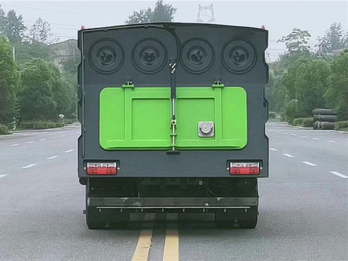 國六東風(fēng)大多利卡8方吸塵車-1.5水/6塵