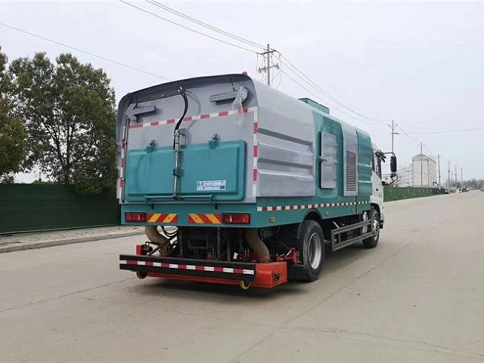 國(guó)六東風(fēng)天錦10方吸塵車(chē)-2水/8塵