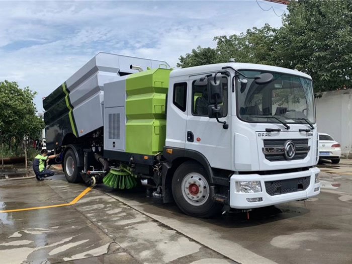 國六東風D9 16方洗掃車-9水/7塵