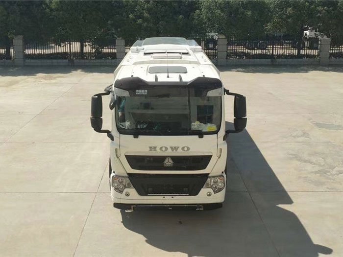 國六重汽T5G 16方洗掃車-9水/7塵